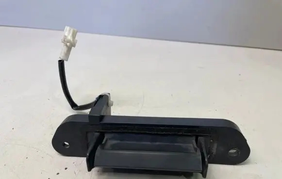 Mitsubishi Outlander Tailgate trunk handle 