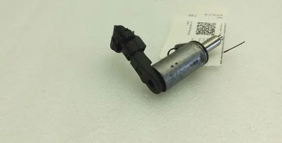 Audi A5 8T 8F Camshaft vanos timing valve 06H103697A