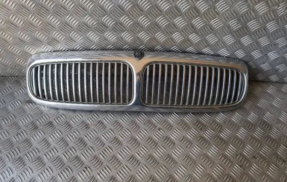 Jaguar XJ X308 Front bumper upper radiator grill HNC5504BB