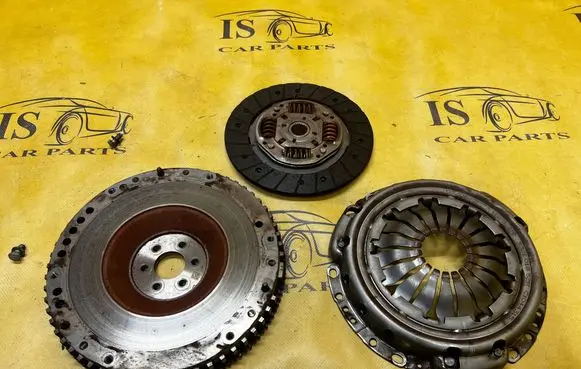 Dacia Sandero III Clutch set kit 301015945R 302101852R 123112225R