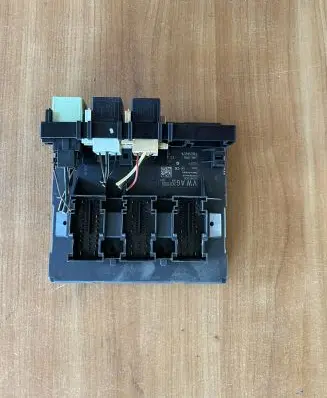 Volkswagen Caddy Fuse module
