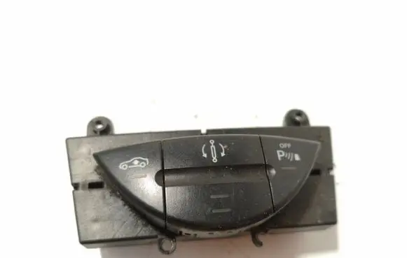 Mercedes-Benz E W211 Suspension ride height/mode switch 2118217058 03751202