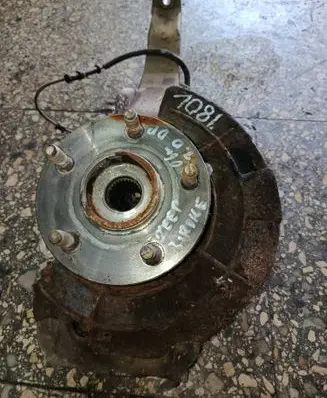 Jeep Grand Cherokee (WK) Front wheel hub