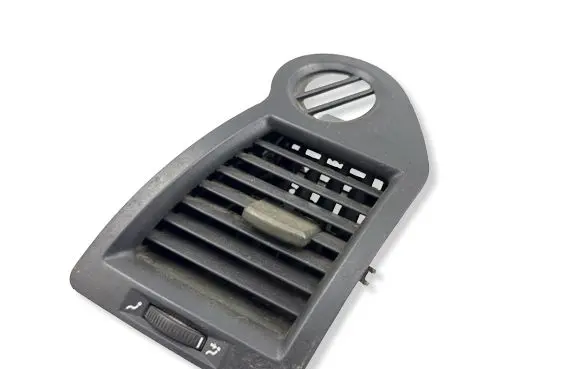 Renault Megane II Dashboard side air vent grill/cover trim A1007010