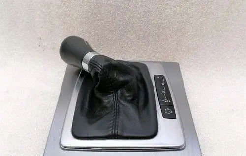 Mercedes-Benz E C207 W207 Gear lever shifter trim leather/knob A2072670510