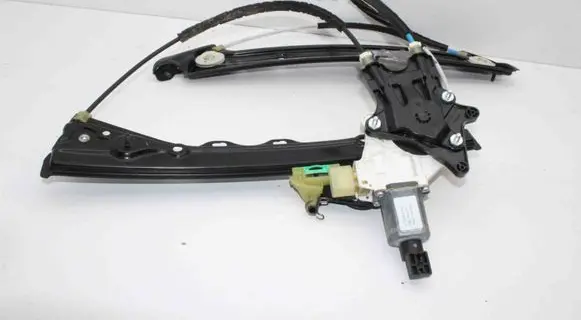BMW M4 F82 F83 Front door electric window regulator 7352747 7281623