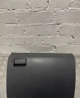 Toyota Avensis T270 Glove box 5555005090