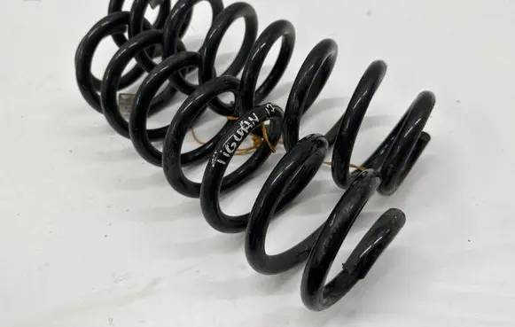 Volkswagen Tiguan Rear coil spring