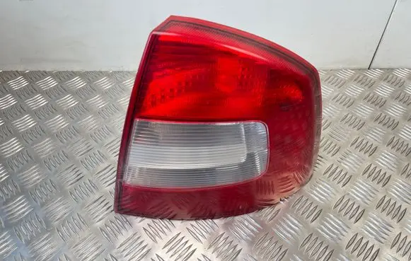 Skoda Octavia Mk2 (1Z) Rear/tail lights 1Z5945096B 1Z5945112B