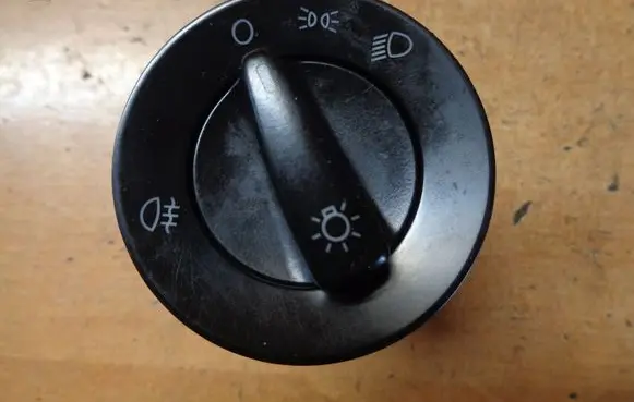Skoda Fabia Mk2 (5J) Light switch 3B0941531