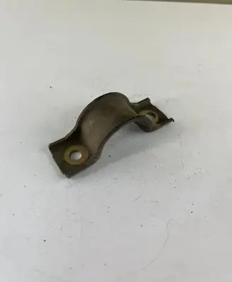 Mitsubishi L200 Sway bar bush bracket, front 