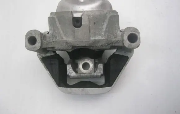 Audi A6 S6 C7 4G Engine mount bracket 4G0199381KD