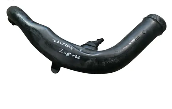 Volvo XC70 Intercooler hose/pipe 30741666
