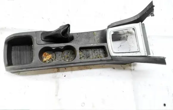 Ford Focus Cup holder 4m5xa04584a 4m5x-a04584-a