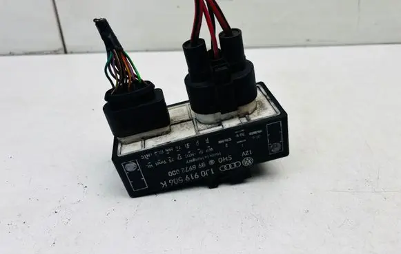 Volkswagen Golf IV Coolant fan relay 1J0919506K