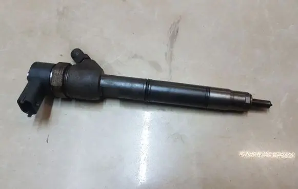 KIA Ceed Fuel injector 0445110320