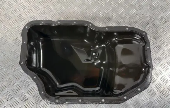 Toyota Auris 150 Oil sump 121020R010