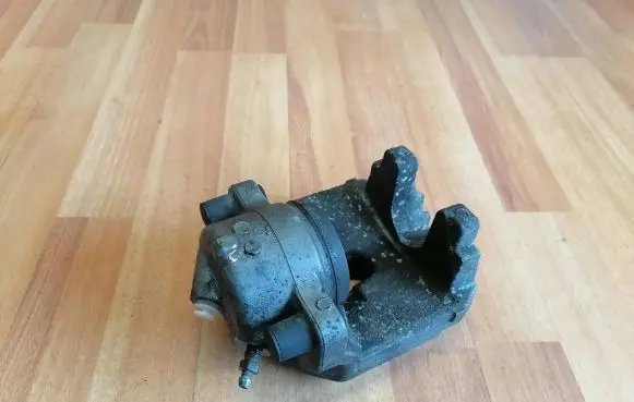 BMW 5 E60 E61 Front brake caliper 34116763023 6763023