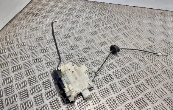 Audi A4 S4 B7 8E 8H Front door lock 8E1837016AA