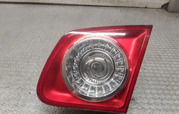 Volkswagen Jetta V Tailgate rear/tail lights