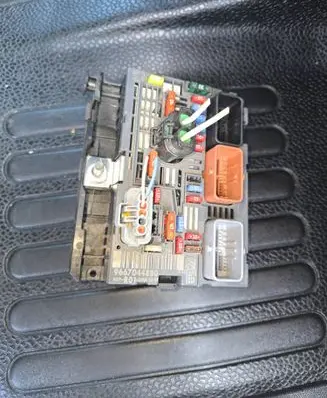 Citroen C4 I Picasso BSM Control unit 9667044880