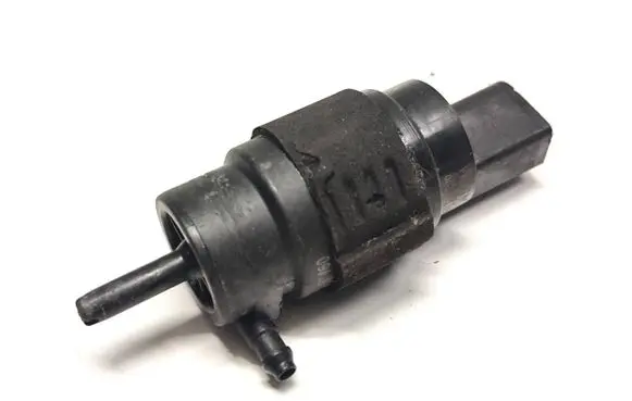 Audi A5 Windscreen/windshield washer pump 8K5955647