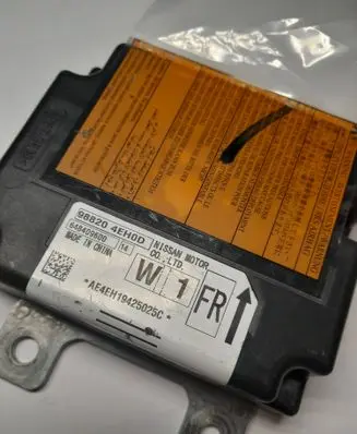Nissan Qashqai Airbag control unit/module 988204EH0D 648409600 AE4EH19425025C