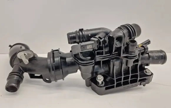 Peugeot 3008 II Thermostat/thermostat housing 9812113780 1174647S 712002107