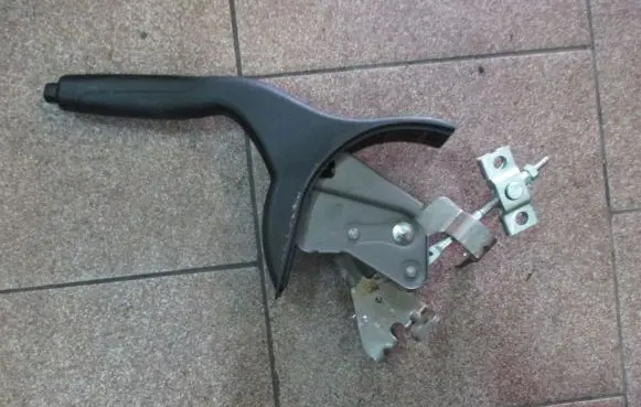 Hyundai i10 Handbrake/parking brake lever assembly