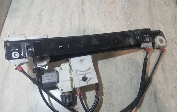 Ford S-MAX Front door window regulator with motor 0130822287