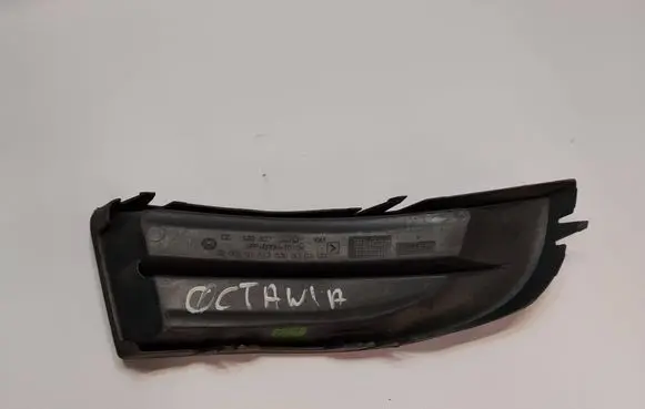 Skoda Octavia Mk2 (1Z) Front bumper lower grill 1Z0807367B 320010111