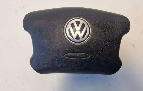 Volkswagen Golf IV Steering wheel airbag 3B0880201BM