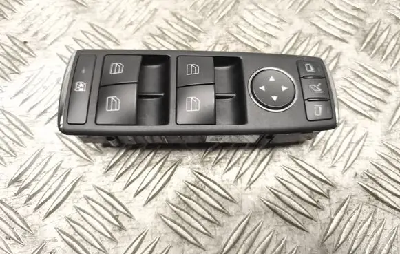 Mercedes-Benz C W204 Electric window control switch A2048703558