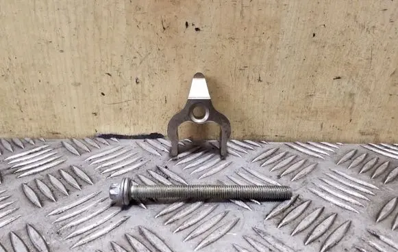 BMW 3 F30 F35 F31 Fuel Injector clamp holder