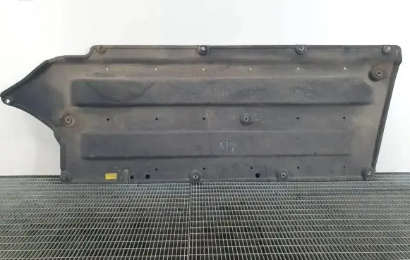 Hyundai Elantra VII Center/middle under tray cover 84228-AA000