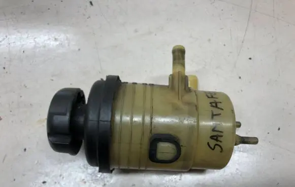 Hyundai Santa Fe Power steering fluid tank/reservoir