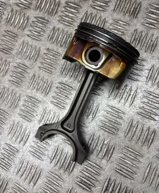 KIA Optima Piston with connecting rod