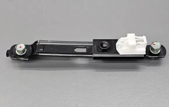 Peugeot 4007 Seat belt adjustment rail 63020B