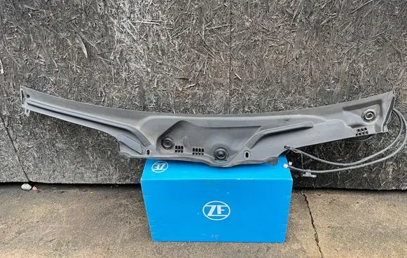 Mercedes-Benz E W238 Wiper trim A2388301800