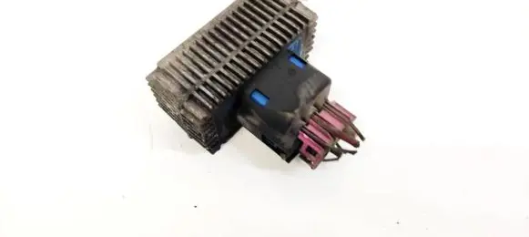 Glow plug pre-heat relay