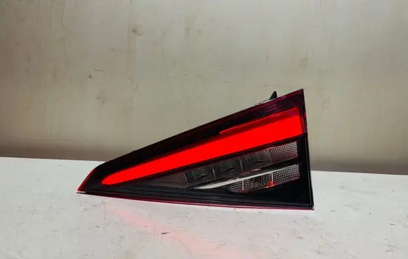 Skoda Kodiaq Tailgate rear/tail lights 565945308B