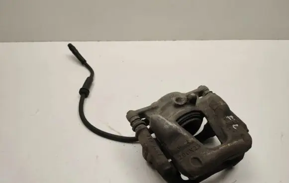 Mercedes-Benz A W176 Front brake caliper A0004216381