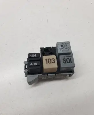 Volkswagen Touareg I Other relay 1J0906381A