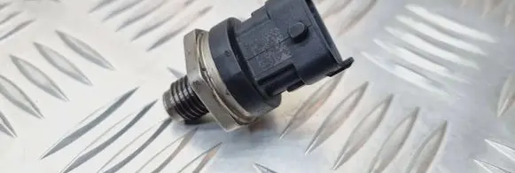 Opel Astra H Fuel pressure sensor 0281002767