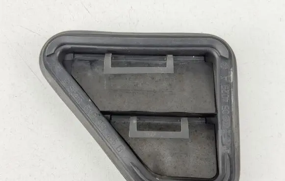 Porsche Boxster 987 Quarter panel pressure vent 6N0819465B 054029A 033801A