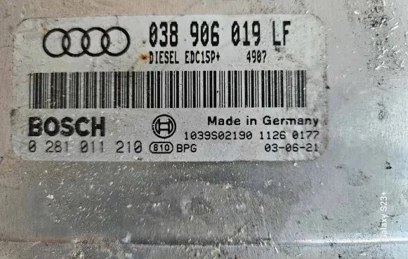 Audi A4 S4 B6 8E 8H Engine control unit/module 038906019LF 0281011210