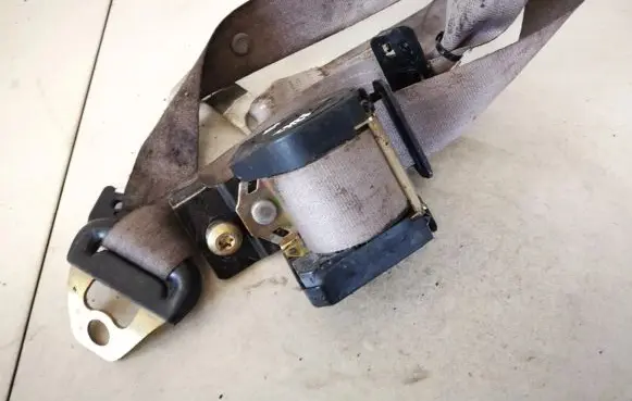 Ford Explorer Front seatbelt t9102215993 t-9102215-99-3