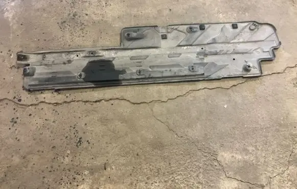 Mercedes-Benz C W204 Side bottom protection A2046804308