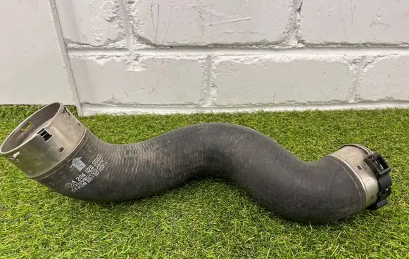 Mercedes-Benz ML W164 Intercooler hose/pipe A2045286582