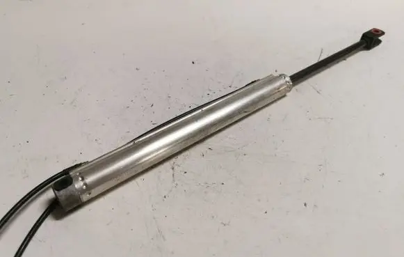 Volkswagen Eos Convertible roof main ram cylinder 